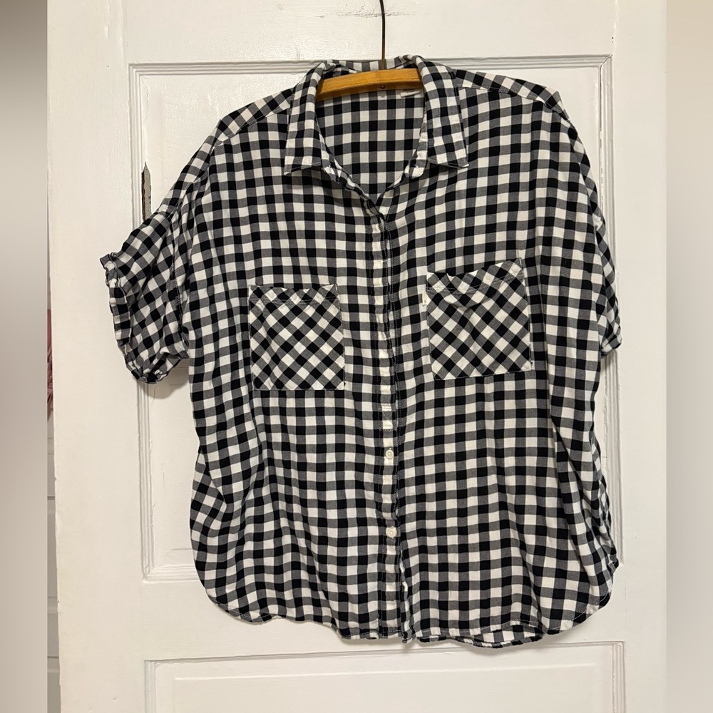 Levi's Black and White Plaid Button-Down Shirt